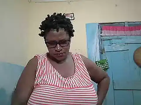 Snapshot of sexy_bigboobss chatting on May 11, 6:08 am sexy bigboobss online show from May 11, 6:08 am