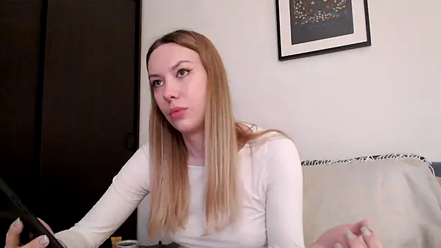 Scarlettford online show from January 18, 1:04 pm