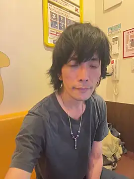Snapshot of Katakuriko-Denpun chatting on May 19, 10:21 am Katakuriko-Denpun online show from May 19, 10:21 am