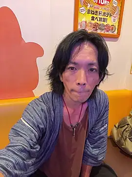 Snapshot of Katakuriko-Denpun chatting on June 28, 10:54 am Katakuriko-Denpun online show from June 28, 10:54 am