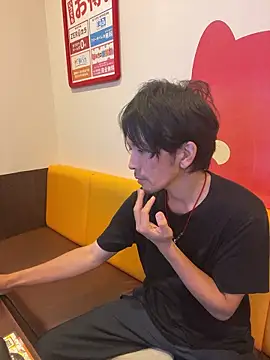 Snapshot of Katakuriko-Denpun chatting on July 15, 10:20 am Katakuriko-Denpun online show from July 15, 10:20 am