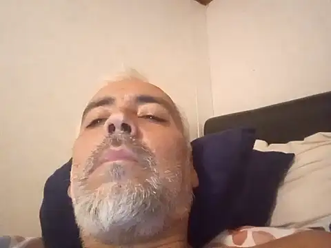 Snapshot of Xoc8_ chatting on December 4, 8:40 pm Xoc8 online show from December 4, 8:40 pm