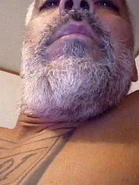 Snapshot of Xoc8_ chatting on December 17, 9:28 am Xoc8 online show from December 17, 9:28 am