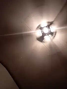 Snapshot of Xoc8_ chatting on December 17, 2:11 pm Xoc8 online show from December 17, 2:11 pm