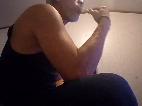 Snapshot of Xoc8_ chatting on February 13, 12:57 am Xoc8 online show from February 13, 12:57 am