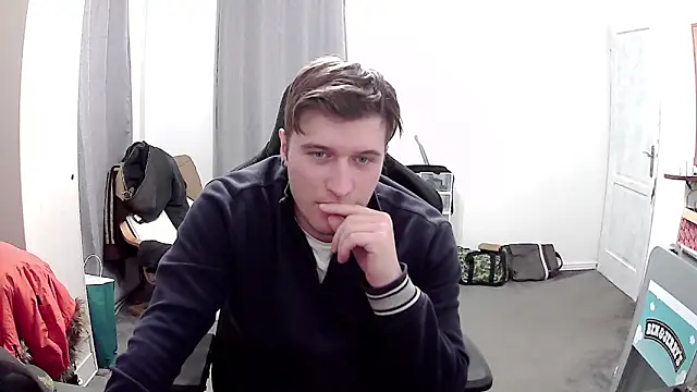 PKrisztian online show from April 13, 11:54 pm