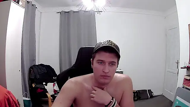 PKrisztian online show from May 4, 9:44 pm