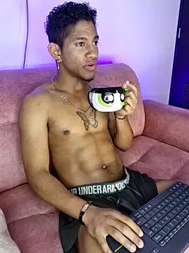 Snapshot of Palo_santo chatting on May 22, 7:48 am Palo santo online show from May 22, 7:48 am