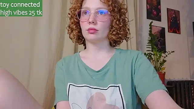 Snapshot of _lightmyfire chatting on March 17, 8:19 pm lightmyfire online show from March 17, 8:19 pm