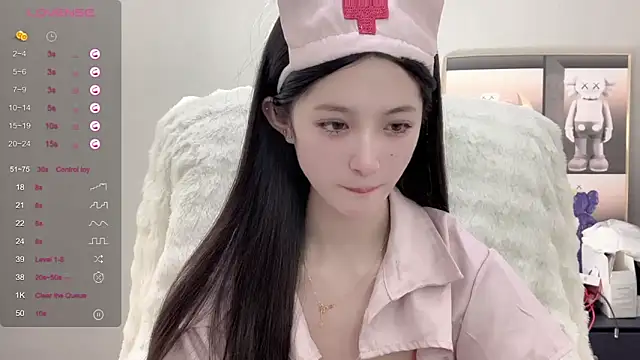 Snapshot of UU-1314 chatting on October 12, 10:14 am UU-1314 online show from October 12, 10:14 am