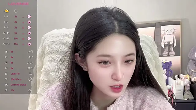 Snapshot of UU-1314 chatting on October 30, 10:27 am UU-1314 online show from October 30, 10:27 am