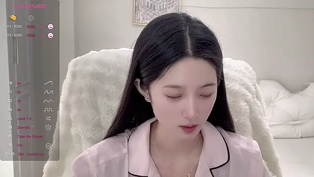 Snapshot of UU-1314 chatting on November 17, 11:49 am UU-1314 online show from November 17, 11:49 am