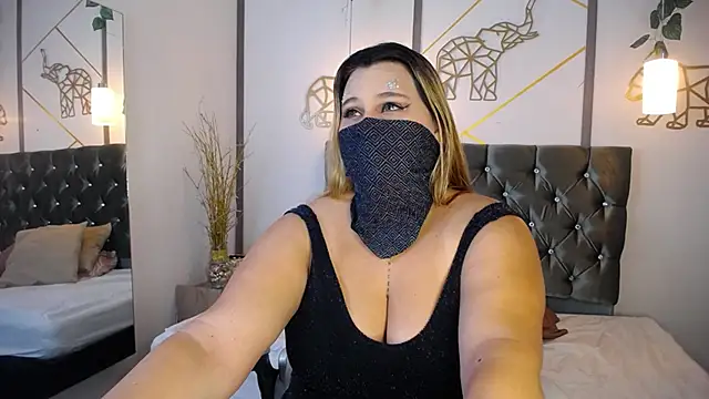 SalmaZaman online show from January 25, 2:36 pm