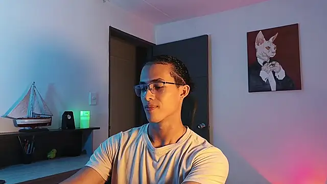 alejo x3 online show from November 30, 11:20 pm