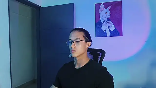 alejo x3 online show from February 25, 10:52 pm