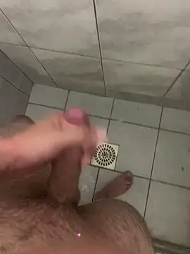 Snapshot of jhnn_ chatting on December 4, 4:43 am jhnn online show from December 4, 4:43 am