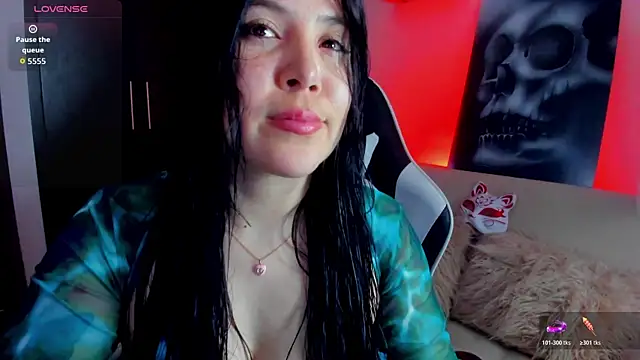 Snapshot of AilynRed chatting on August 3, 3:49 am AilynRed online show from August 3, 3:49 am