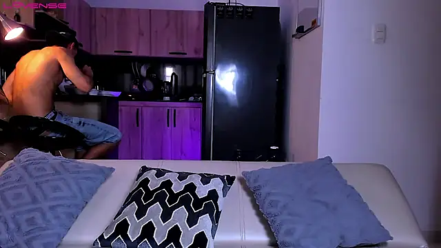 Snapshot of SymonPrince chatting on October 14, 8:09 pm SymonPrince online show from October 14, 8:09 pm