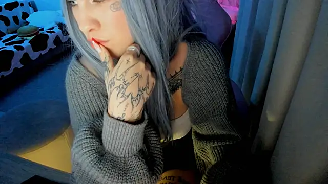 Snapshot of Ledy_WWWII chatting on December 7, 3:08 pm Ledy WWWII online show from December 7, 3:08 pm