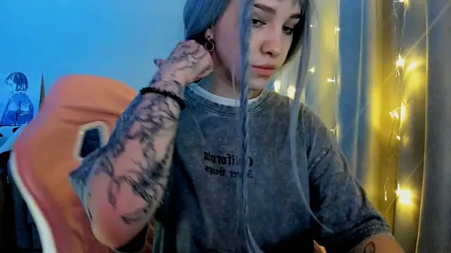 Snapshot of Ledy_WWWII chatting on January 21, 5:09 pm Ledy WWWII online show from January 21, 5:09 pm