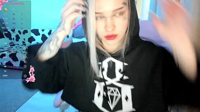 Snapshot of Ledy_WWWII chatting on March 19, 3:19 pm Ledy WWWII online show from March 19, 3:19 pm