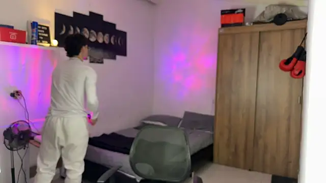 Kisan Smith online show from November 20, 12:22 am