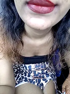 Snapshot of Leeeezzzz_roy chatting on October 4, 6:17 pm Leeeezzzz roy online show from October 4, 6:17 pm