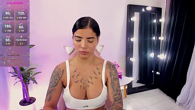 EmmaRusellx online show from February 27, 5:15 pm