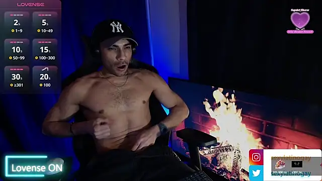 sexyboycolombi4 online show from February 17, 7:49 am