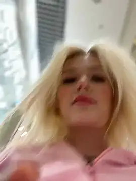 MilaDemies online show from December 20, 1:22 pm