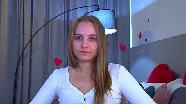 Snapshot of MelissaMelrey chatting on July 5, 8:43 am MelissaMelrey online show from July 5, 8:43 am