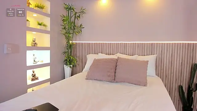 EmmilyCollson online show from December 20, 5:09 pm