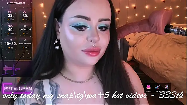 Snapshot of og_maddison chatting on March 8, 6:16 pm og maddison online show from March 8, 6:16 pm