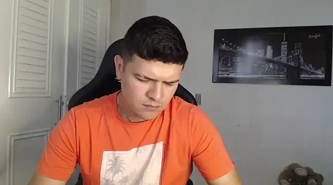 Snapshot of Plug_Control chatting on January 17, 2:39 pm Plug Control online show from January 17, 2:39 pm