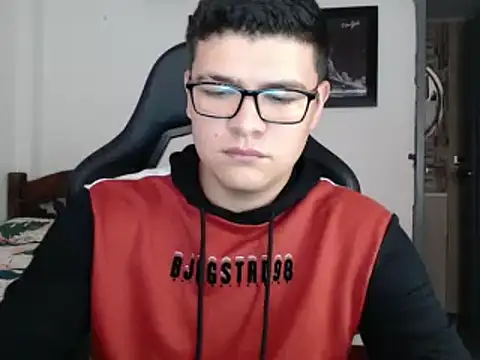 Snapshot of Plug_Control chatting on March 17, 8:51 pm Plug Control online show from March 17, 8:51 pm