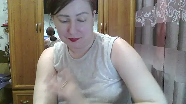 Snapshot of SophieNightAh chatting on February 1, 6:51 pm SophieNightAh online show from February 1, 6:51 pm