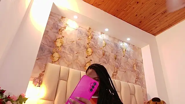 lia mariana online show from November 15, 1:40 pm