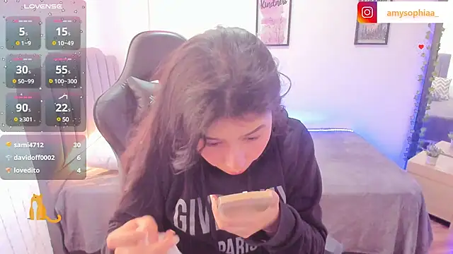 Amy joones online show from January 20, 7:57 pm