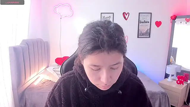 Amy joones online show from February 24, 1:31 pm