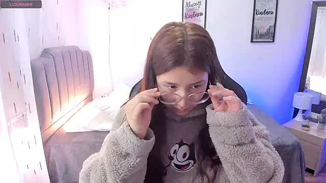 Amy joones online show from March 12, 1:40 pm