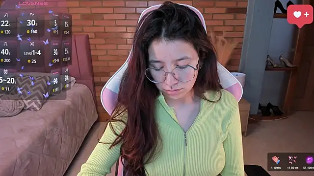 Snapshot of Amy_joones chatting on May 8, 11:37 am Amy joones online show from May 8, 11:37 am