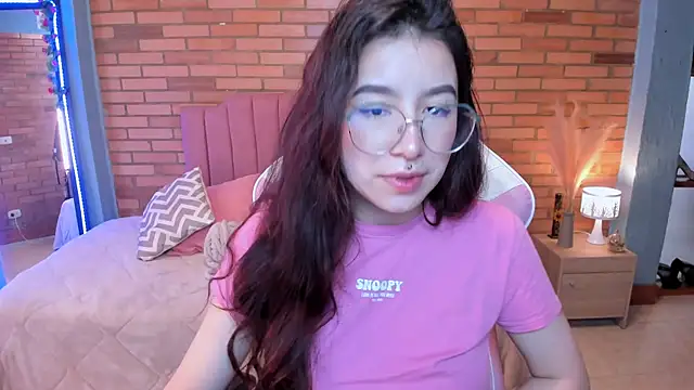 Snapshot of Amy_joones chatting on May 24, 12:21 pm Amy joones online show from May 24, 12:21 pm
