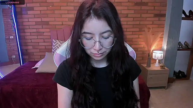 Snapshot of Amy_joones chatting on June 10, 11:42 am Amy joones online show from June 10, 11:42 am