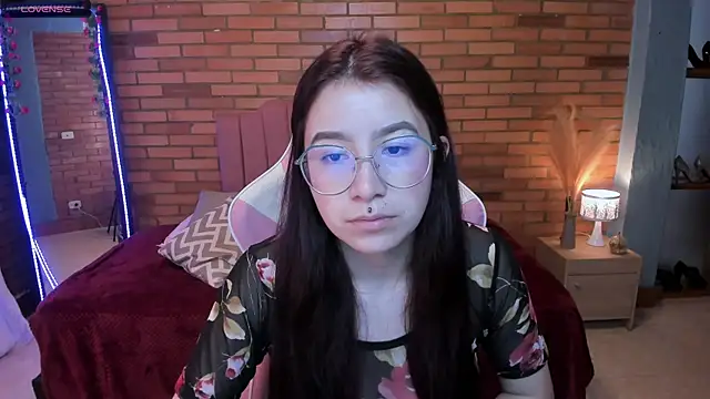 Snapshot of Amy_joones chatting on June 17, 11:34 am Amy joones online show from June 17, 11:34 am