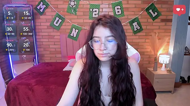 Snapshot of Amy_joones chatting on June 23, 11:41 am Amy joones online show from June 23, 11:41 am