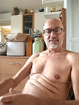 MadProfessor online show from October 28, 6:50 am