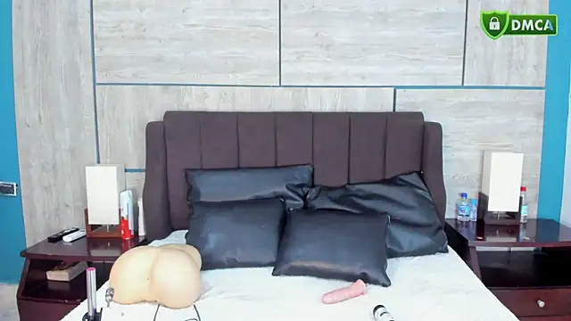 Snapshot of Lonelyfetishguy chatting on January 16, 1:20 am Lonelyfetishguy online show from January 16, 1:20 am