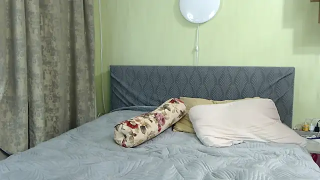 Kira Miler online show from December 23, 6:44 am