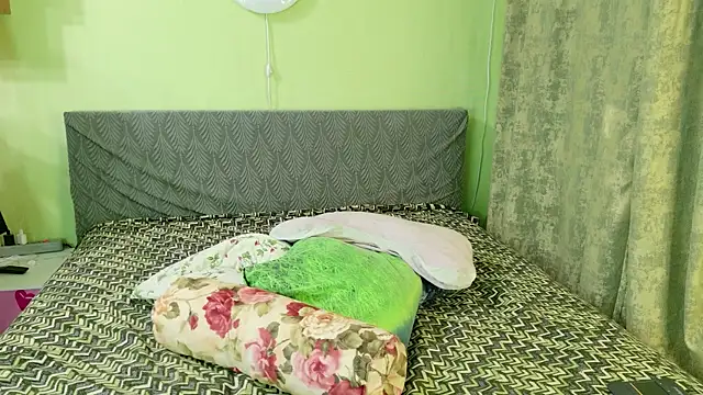 Kira Miler online show from July 23, 7:39 am