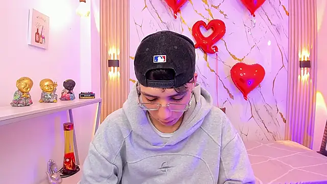 Nikolay Gregori online show from February 16, 4:30 am